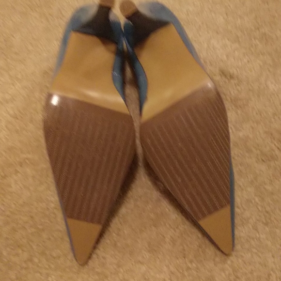 Heels - Picture 4 of 5